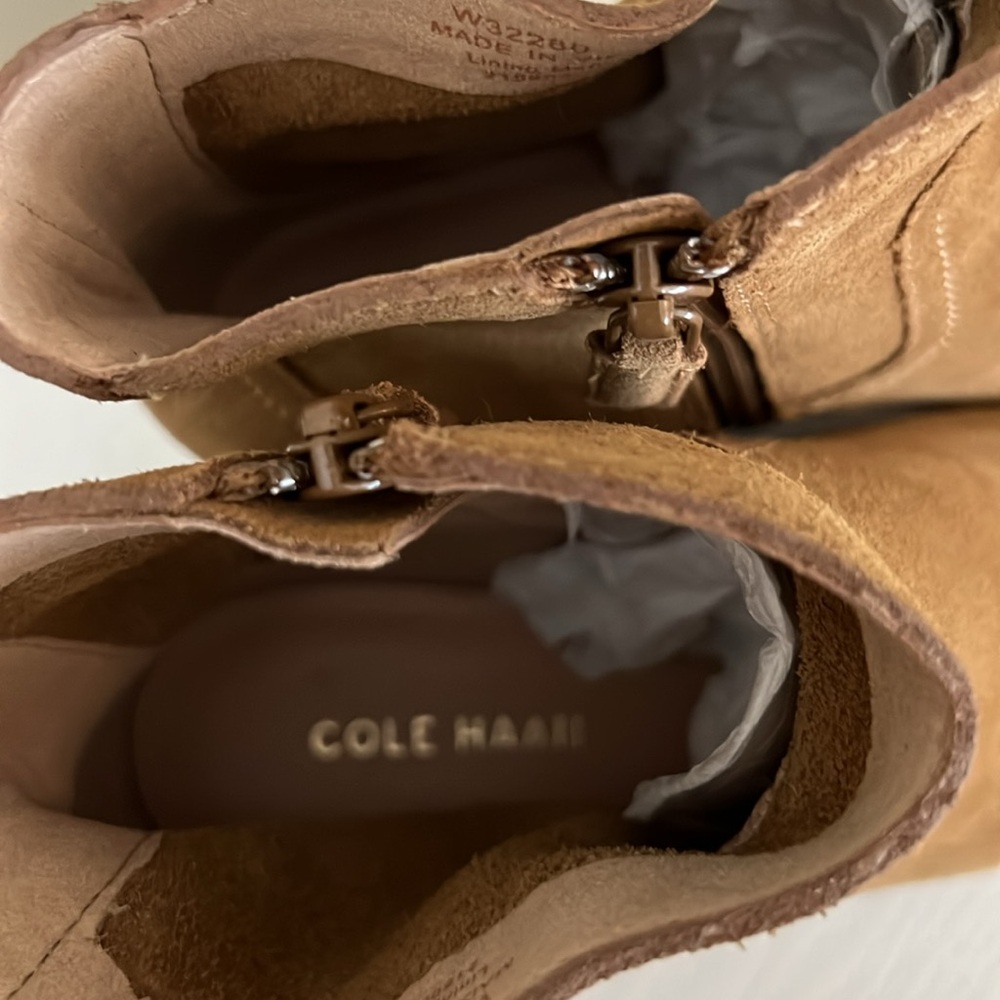 Cole Haan NAIA Suede Ankle Boots
Brand New Without Box 6m Made in Vietnam - Picture 4 of 6